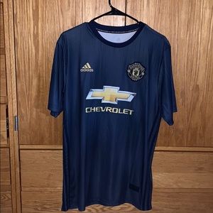 18/19 Manchester United jersey w/ MARTIAL 11